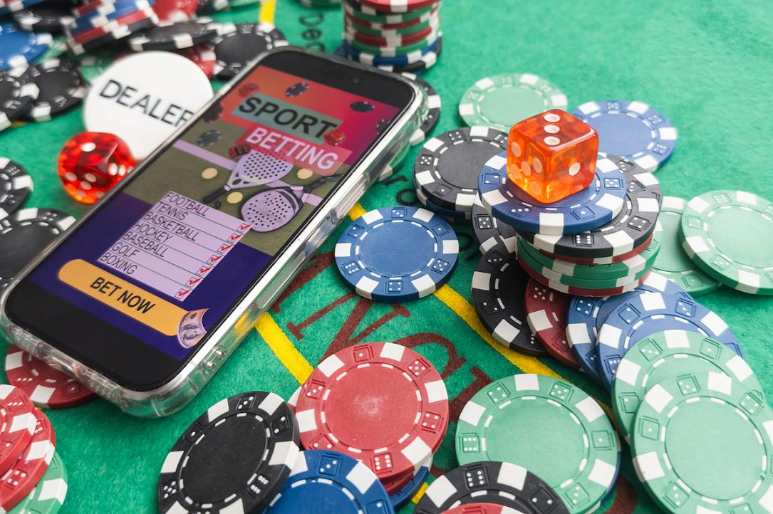 How to play poker tournaments 7